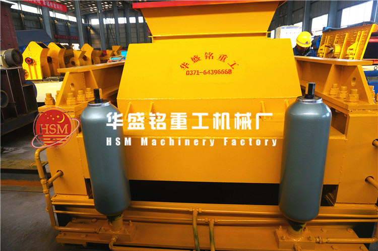 大型液壓對輥破碎機