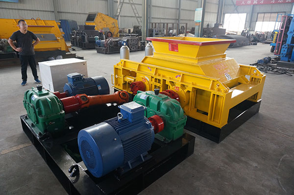 對輥破碎機發貨圖